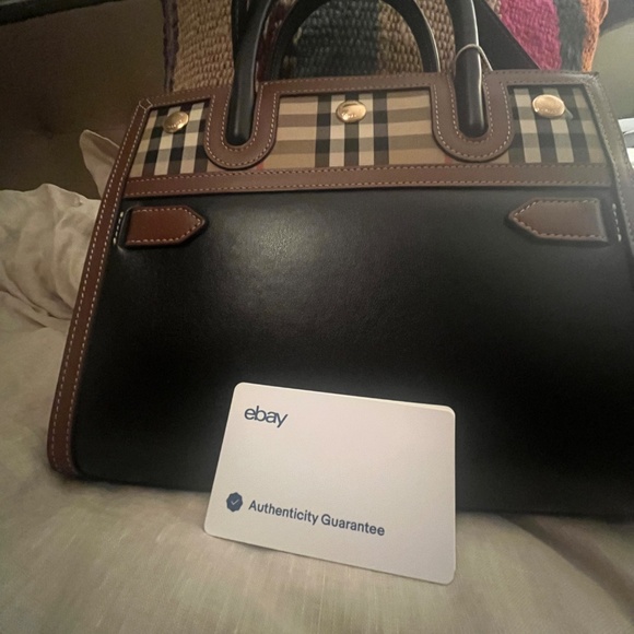 Small Burberry Title Bag. Crossbody and Handle Bag - Picture 8 of 16